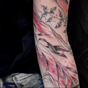 Tetování ve stylu dotwork. Motiv květiny. Střední kérka.