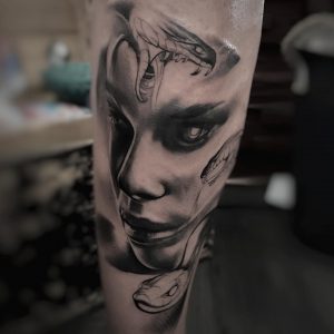 Tetování ve stylu realistic. Motiv portrét, zvířata. Střední kérka.