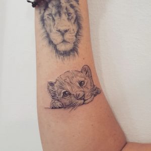 Tetování ve stylu realistic. Motiv zvířata. Mini kérka. Tetovala Štěpánka Tatíčková.