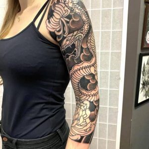 Tetování ve stylu japanase. Motiv fantasy. Velká kérka. Tetoval Thiago Deponte.