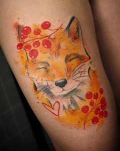 Tetování ve stylu watercolor. Motiv zvířata. Střední kérka. Tetovala Eva Brücklerová.