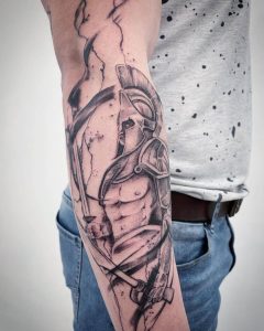 Tetování ve stylu dotwork. Motiv lidé. Střední kérka. Tetovala Eva Brücklerová.