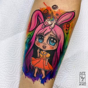 Tetování ve stylu new school. Motiv anime. Malá kérka. Tetovala Kate Waiss.