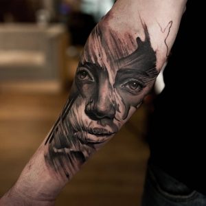 Tetování ve stylu realistic. Motiv portrét. Střední kérka. Tetovala Veronika Hanuliakova.