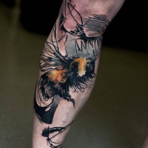 Tetování ve stylu blackwork. Motiv zvířata. Střední kérka. Tetovala Veronika Hanuliakova.