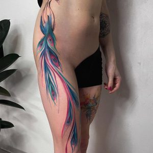 Tetování ve stylu watercolor. Motiv abstrakce. Velká kérka. Tetovala Žaneta Lásková.