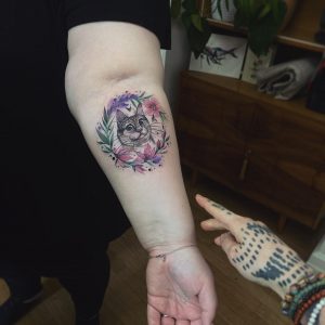 Tetování ve stylu watercolor. Motiv zvířata. Malá kérka. Tetovala Zdeňka Vyhlídková.