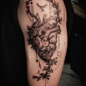 Tetování ve stylu linework. Motiv příroda. Střední kérka. Tetoval David Korfant.