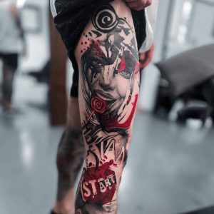 Tetování ve stylu trash polka. Motiv abstrakce. Velká kérka. Tetovala Veronika Hanuliakova.
