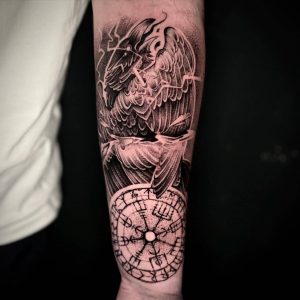 Tetování ve stylu blackwork, dotwork. Motiv zvířata. Střední kérka. Tetoval Jiří Petr.