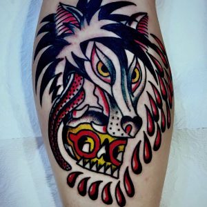 Tetování ve stylu traditional. Motiv zvířata. Střední kérka. Tetoval Miki Aslan.