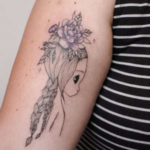 Tetování ve stylu fineline. Motiv fantasy. Malá kérka. Tetovala Anna Klíma.