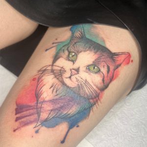 Tetování ve stylu watercolor. Motiv abstrakce, zvířata. Malá kérka. Tetovala Antonie.
