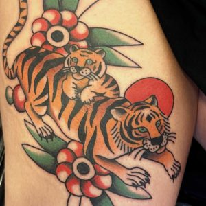 Tetování ve stylu traditional. Motiv zvířata. Malá kérka. Tetovala Elis Tattoo.