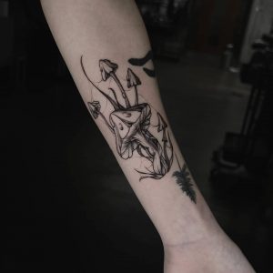 Tetování ve stylu blackwork, dotwork. Motiv příroda. Malá kérka. Tetoval Max.