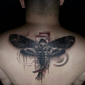 Tetování ve stylu trash polka. Motiv zvířata. Střední kérka. Tetoval Petr Karlik.