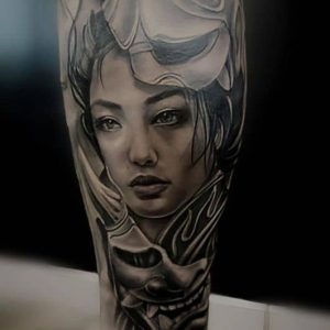 Tetování ve stylu realistic. Motiv asie, portrét. Střední kérka. Tetoval Zdeno Velčický.