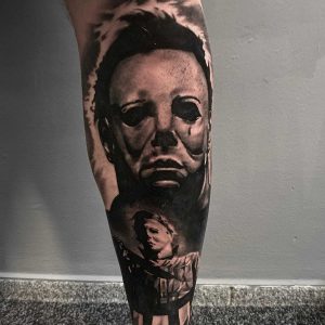 Tetování ve stylu realistic. Motiv film, portrét. Střední kérka. Tetoval Black Moth Tattoo.