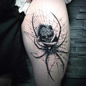 Tetování ve stylu blackwork. Motiv zvířata. Střední kérka. Tetoval Jan Vavřín.