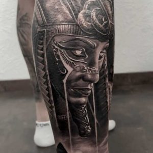 Tetování ve stylu realistic. Motiv portrét. Střední kérka. Tetoval Judas Tattoo.