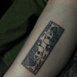 Tetování ve stylu blackwork. Motiv lidé. Malá kérka. Tetovala Vermora.